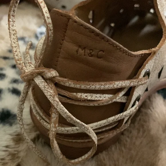 Musse & Cloud Anisse Distressed Leather Boots — 5/5.5 US / 36 Euro - Picture 2 of 10